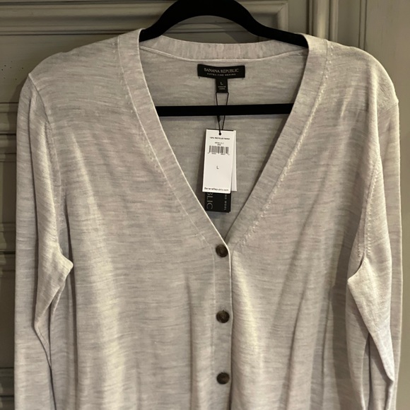 BANANA REPUBLIC light weight Cardigan sz L NWT - Picture 2 of 3